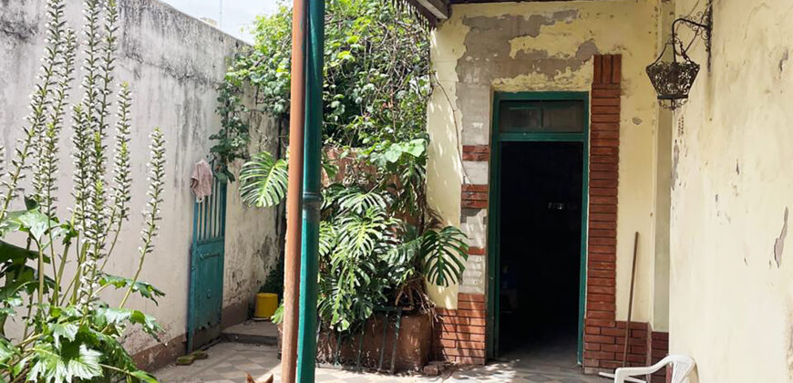 Casa EN VENTA Echevarria al 900