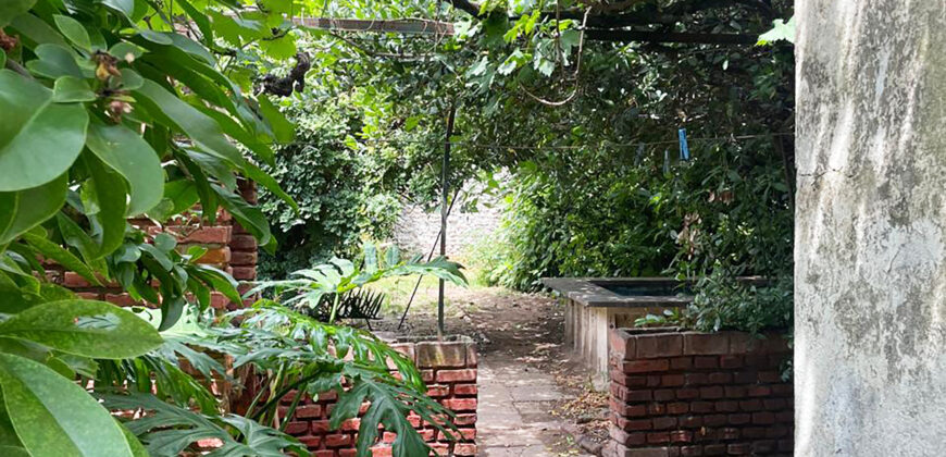 Casa EN VENTA Echevarria al 900