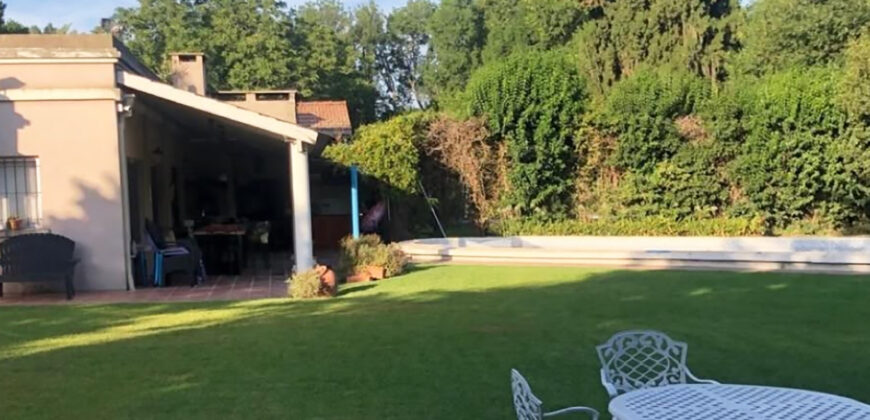 Casa Quinta EN VENTA en Barrio Luard Kayad