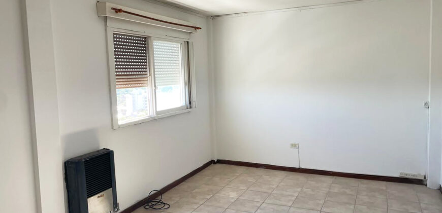 Departamento EN ALQUILER / VENTA en calle Pinto y San Nicolas