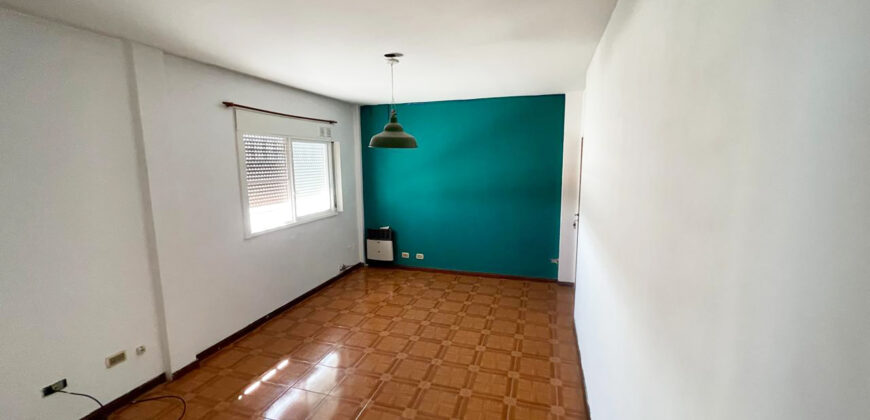 Departamento EN ALQUILER / VENTA en calle Pinto y San Nicolas