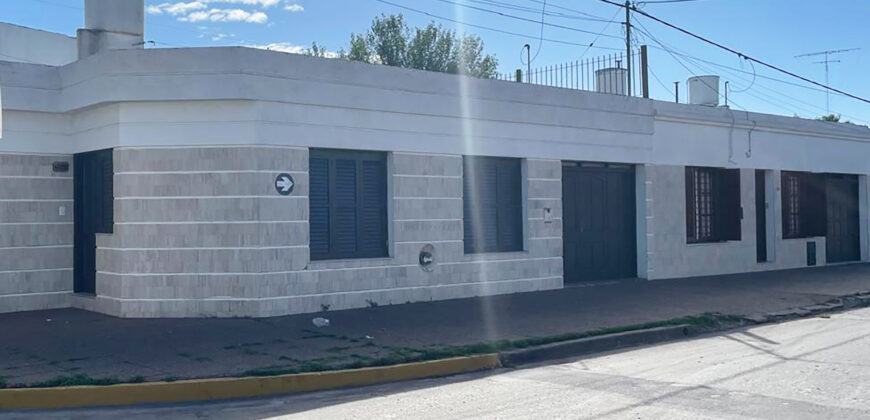 Casa EN VENTA en Catamarca y Lorenzo Moreno