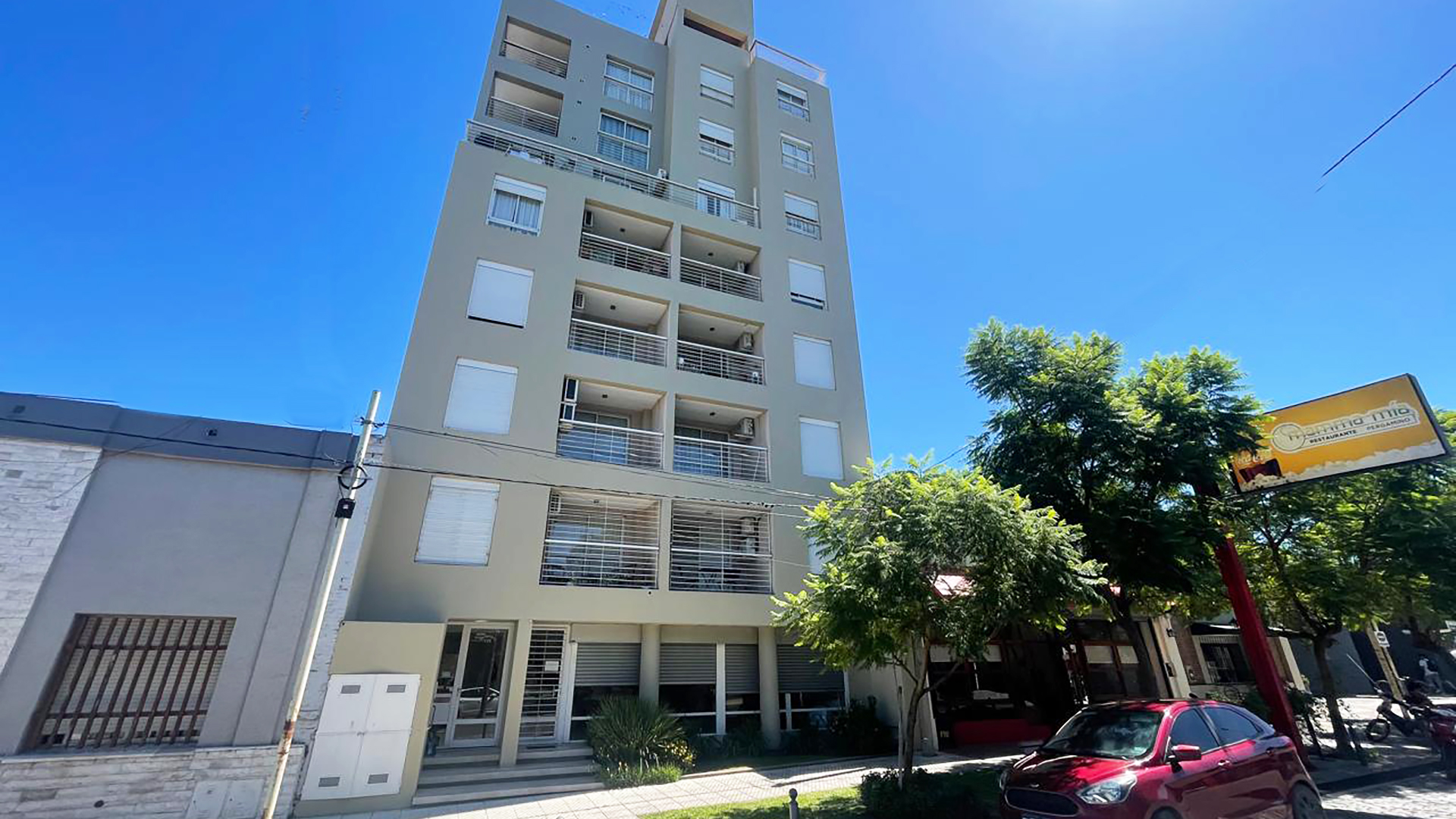 Departamento Sarmiento 176 / NO DISPONIBLE