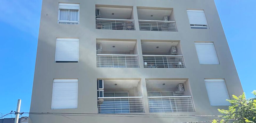 Departamento Sarmiento 176 / NO DISPONIBLE