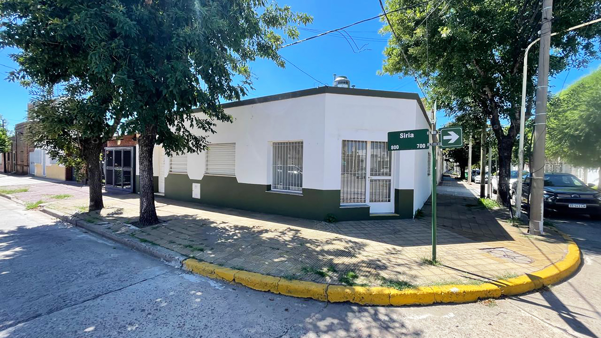 Casa EN ALQUILER en calle Salta y Siria