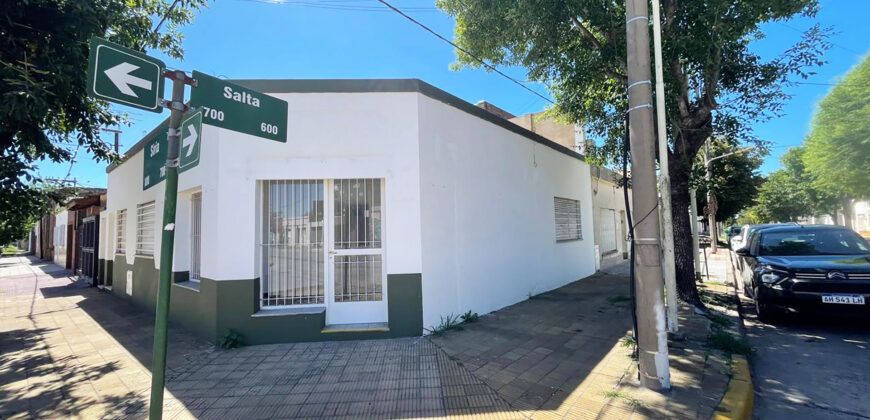 Casa EN ALQUILER en calle Salta y Siria
