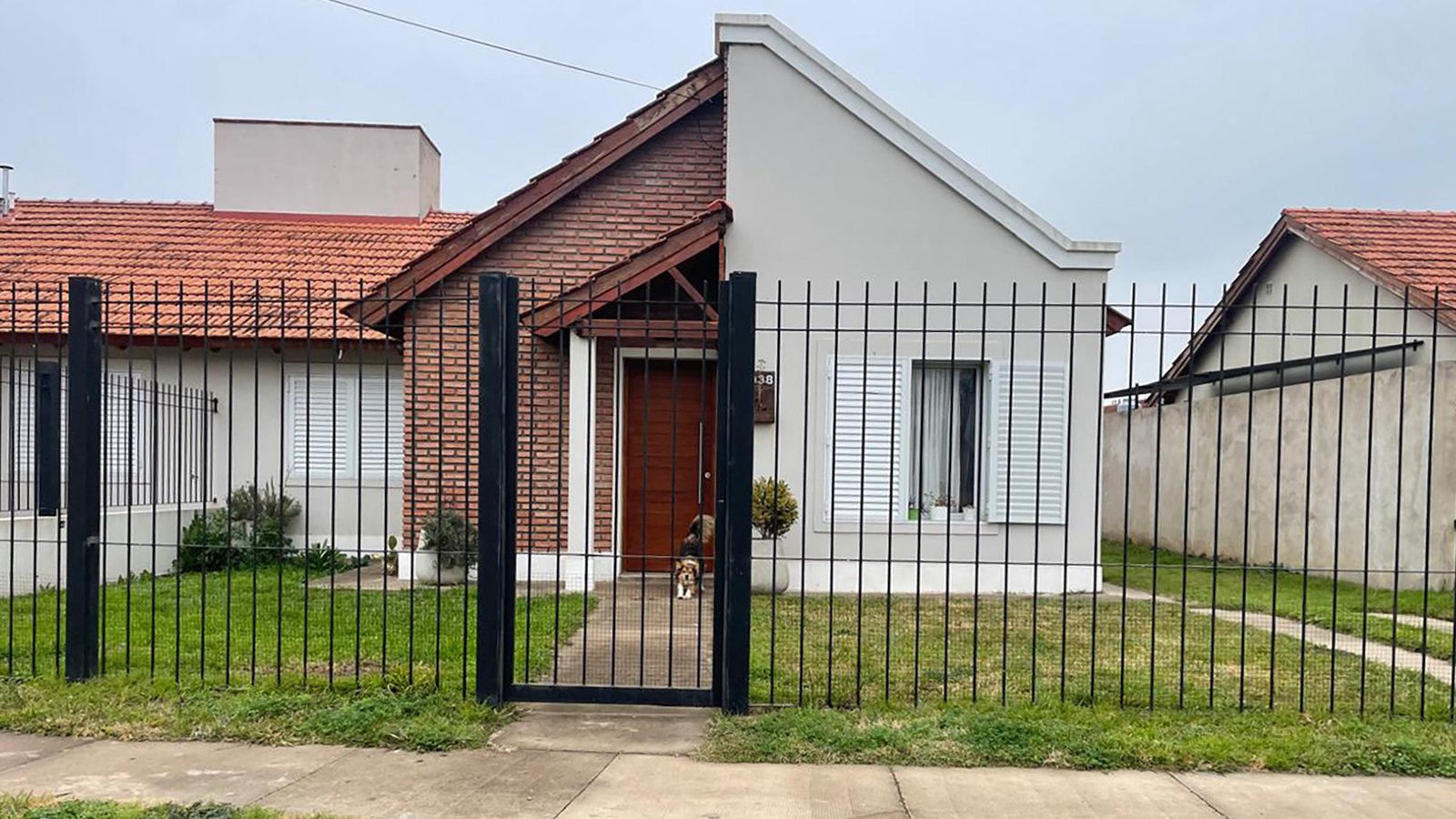 Casa EN ALQUILER Barrio Champagnat